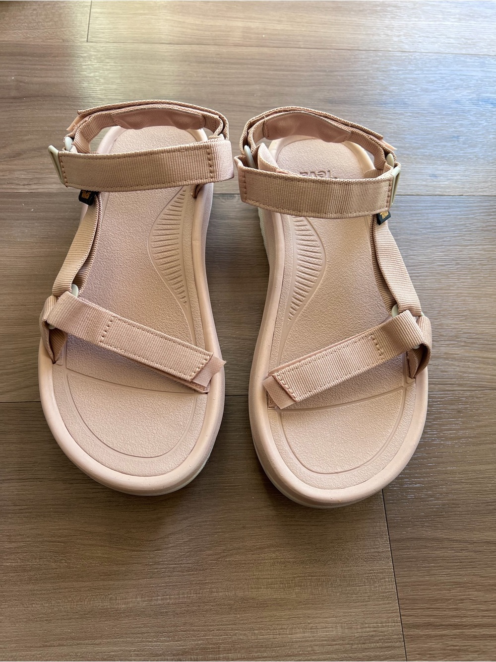 Women’s Teva Hurricane XLT 2 Ampsole Nude Maple Sugar Sandals Size 11 NWOT